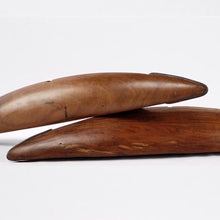 Load image into Gallery viewer, Loom Shuttle with Stand