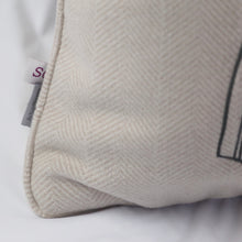 Load image into Gallery viewer, Artist Design Pillow Case