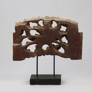 Woodcarving with Stand